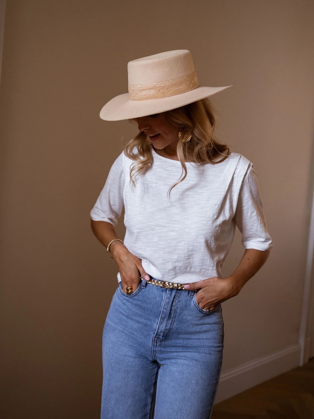 Easy Clothing -White Nola shirt - Picture 9 of 12